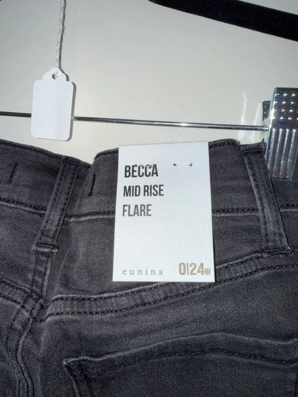 NWT Eunina Women's Black Mid Rise Flared Jeans Size 0 / 24 inch waist